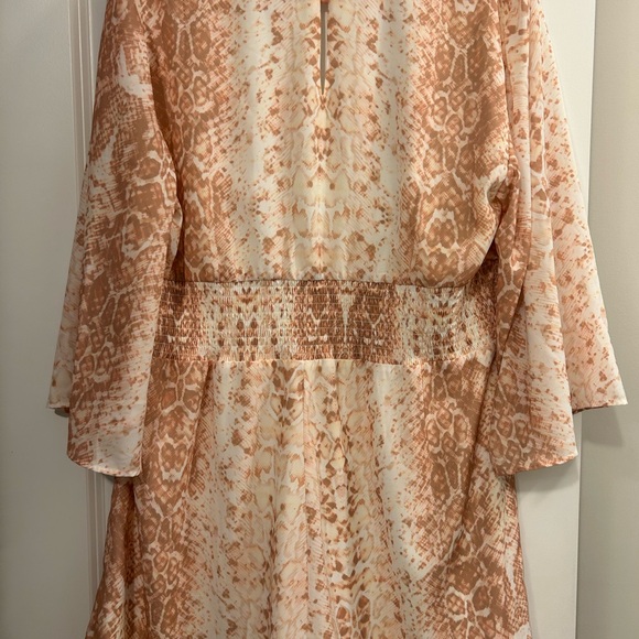 Bebe Blush Snake Print Romper - Picture 3 of 4